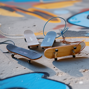 BR511 / Skateboard charm