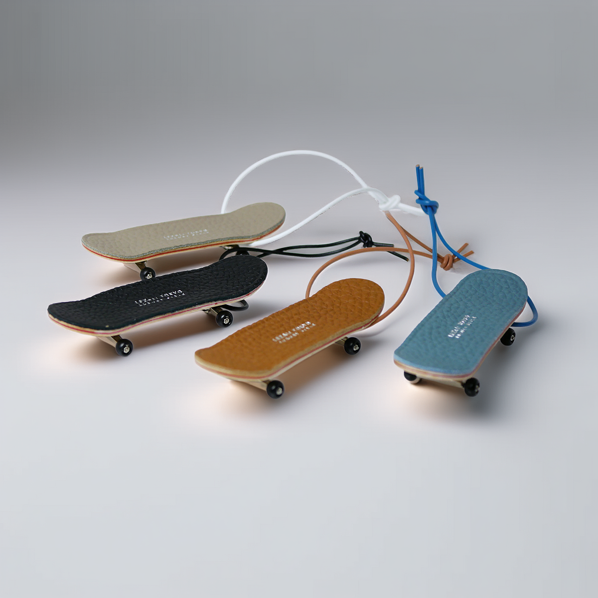 BR511 / Skateboard charm