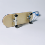 BR511 / Skateboard charm