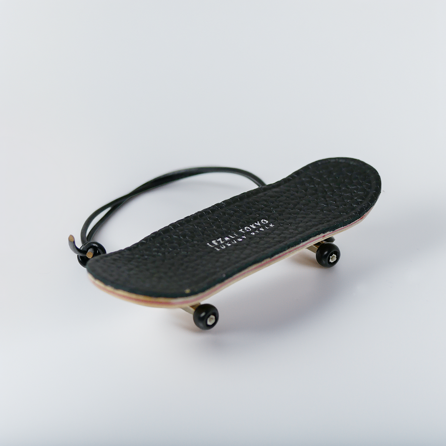 BR511 / Skateboard charm