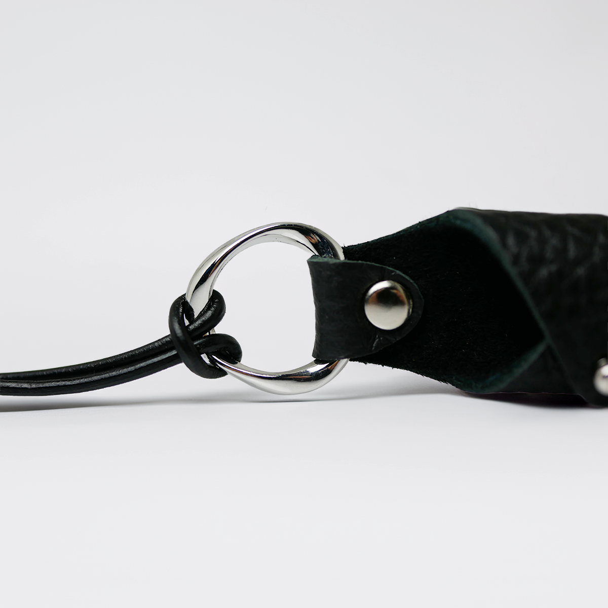 BR512/ Leather necklace(Glasses/Pen holder)