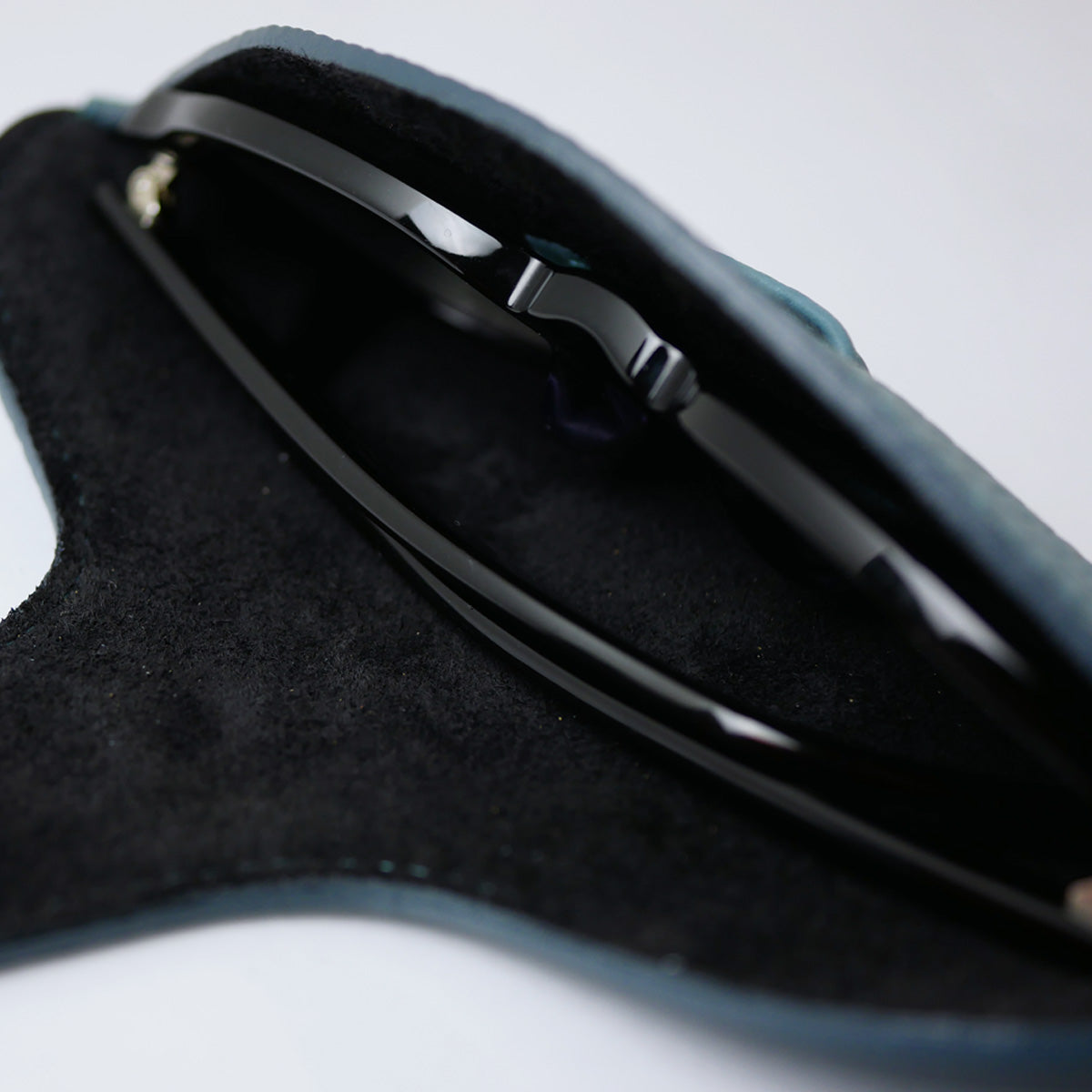 BR503/Flat Glasses Case – LEZALI Official（レザリオフィシャル